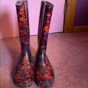 Women’s rain boots
